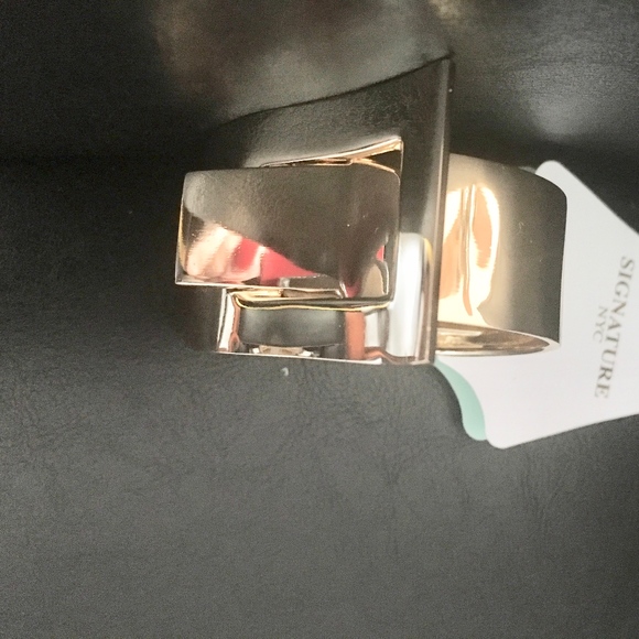 Gold Belt Style Cuff Bracelet with Spring - Picture 2 of 2